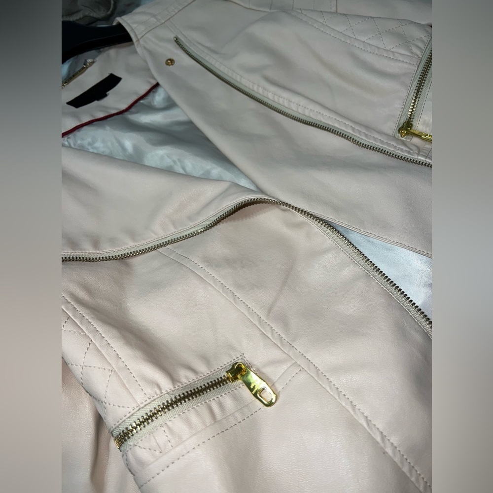 STEVE MADDEN leather jacket stylish light pink jacket medium. Zippers. Cute - Picture 3 of 16